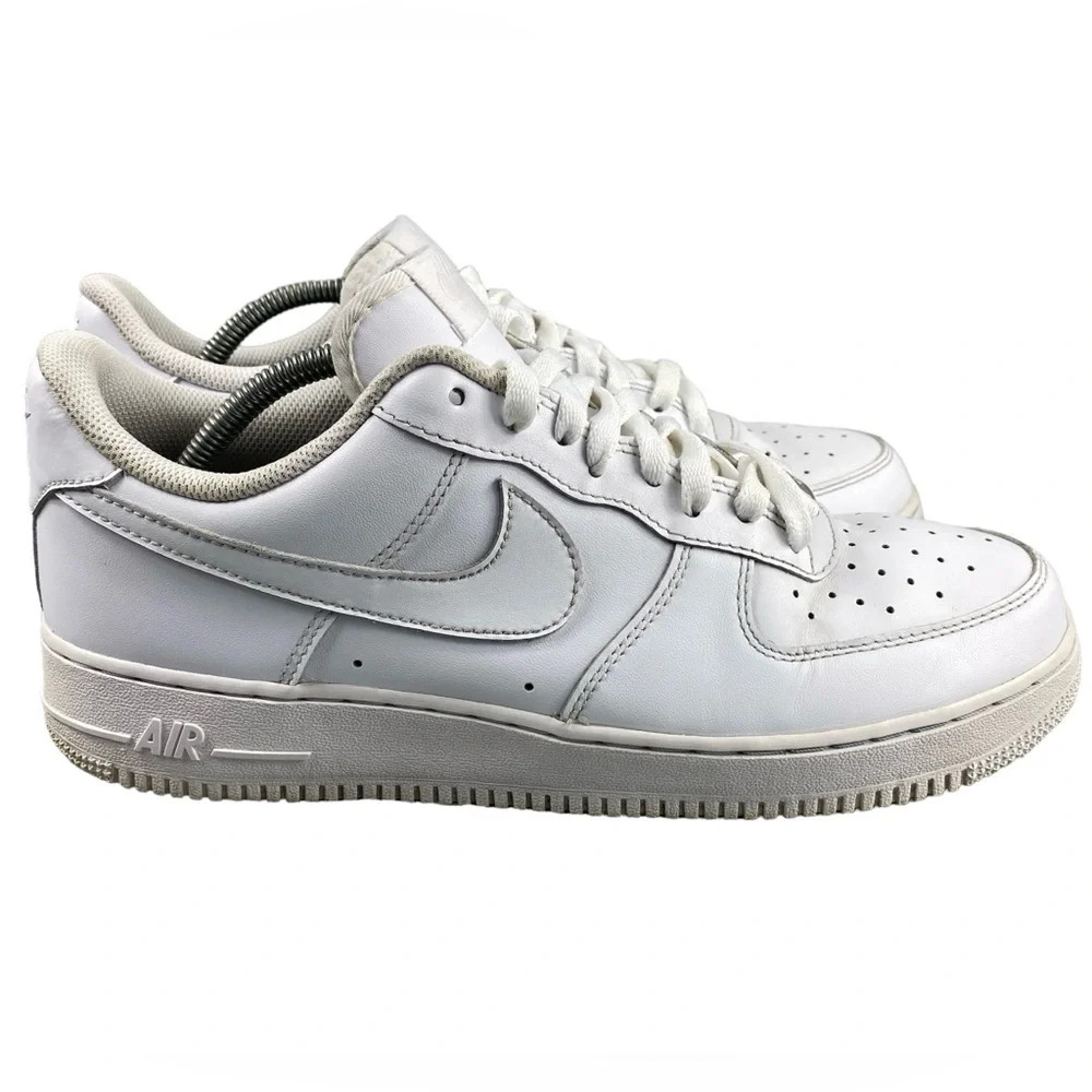 Nike Shoes‎ Mens 11 Air Force 1 Low '07 Triple White Sneaker Lace Up Low Top